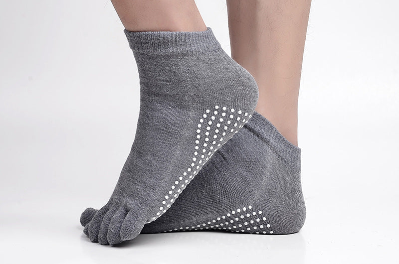 Men Pilates Socks Wholesale  Cotton Breathable Non-Slip Massage Yoga Socks Cotton YOGA Sports Five-finger Socks 5 toe socks