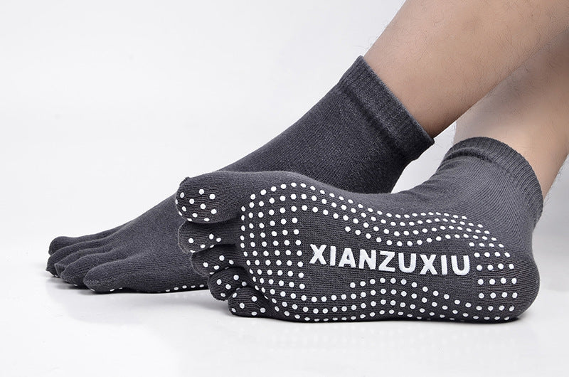 Men Pilates Socks Wholesale  Cotton Breathable Non-Slip Massage Yoga Socks Cotton YOGA Sports Five-finger Socks 5 toe socks