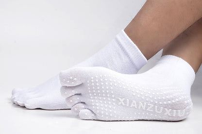Men Pilates Socks Wholesale  Cotton Breathable Non-Slip Massage Yoga Socks Cotton YOGA Sports Five-finger Socks 5 toe socks