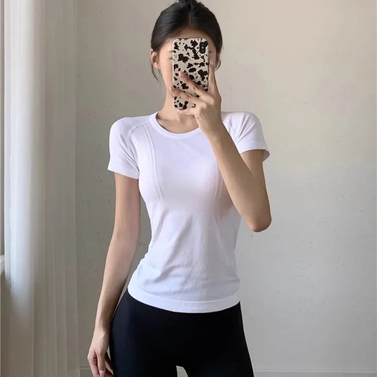 Yoga Suits for Women in Spring Summer New Sports Tops Integrated with Slim Short-sleeved T-shirt Running Training Fitness Suits