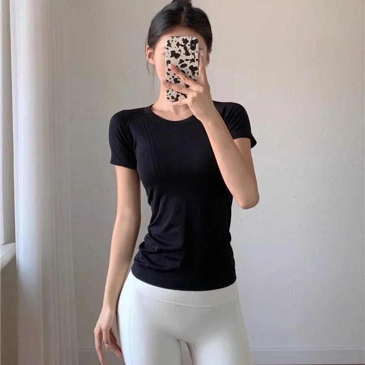 Yoga Suits for Women in Spring Summer New Sports Tops Integrated with Slim Short-sleeved T-shirt Running Training Fitness Suits