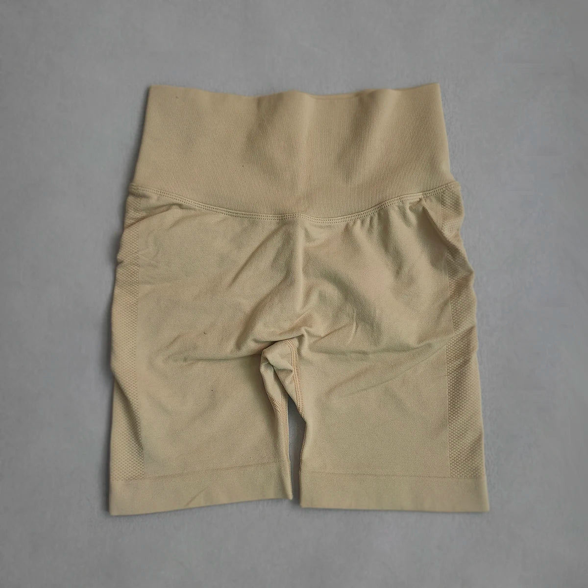 Yoga Shorts Women Sports Shorts Seamless Gym Workout Shorts High Waist Push Up Fitness Sports Shorts Cycling Shorts